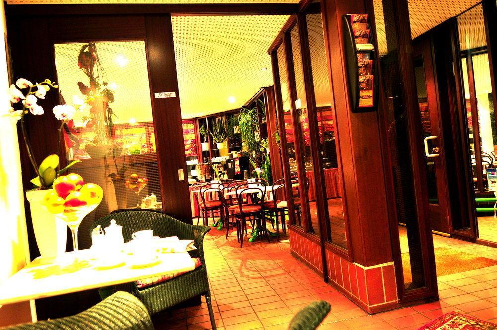 Atelier Hotel Essen-City Bagian luar foto