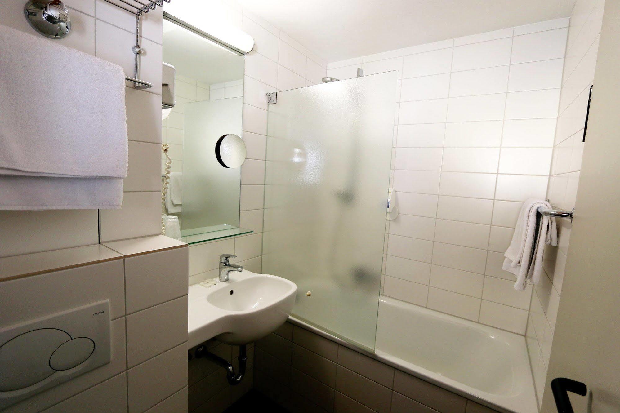 Atelier Hotel Essen-City Bagian luar foto