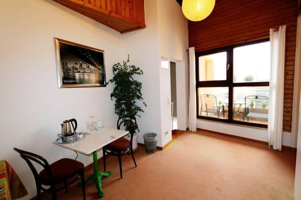 Atelier Hotel Essen-City Bagian luar foto